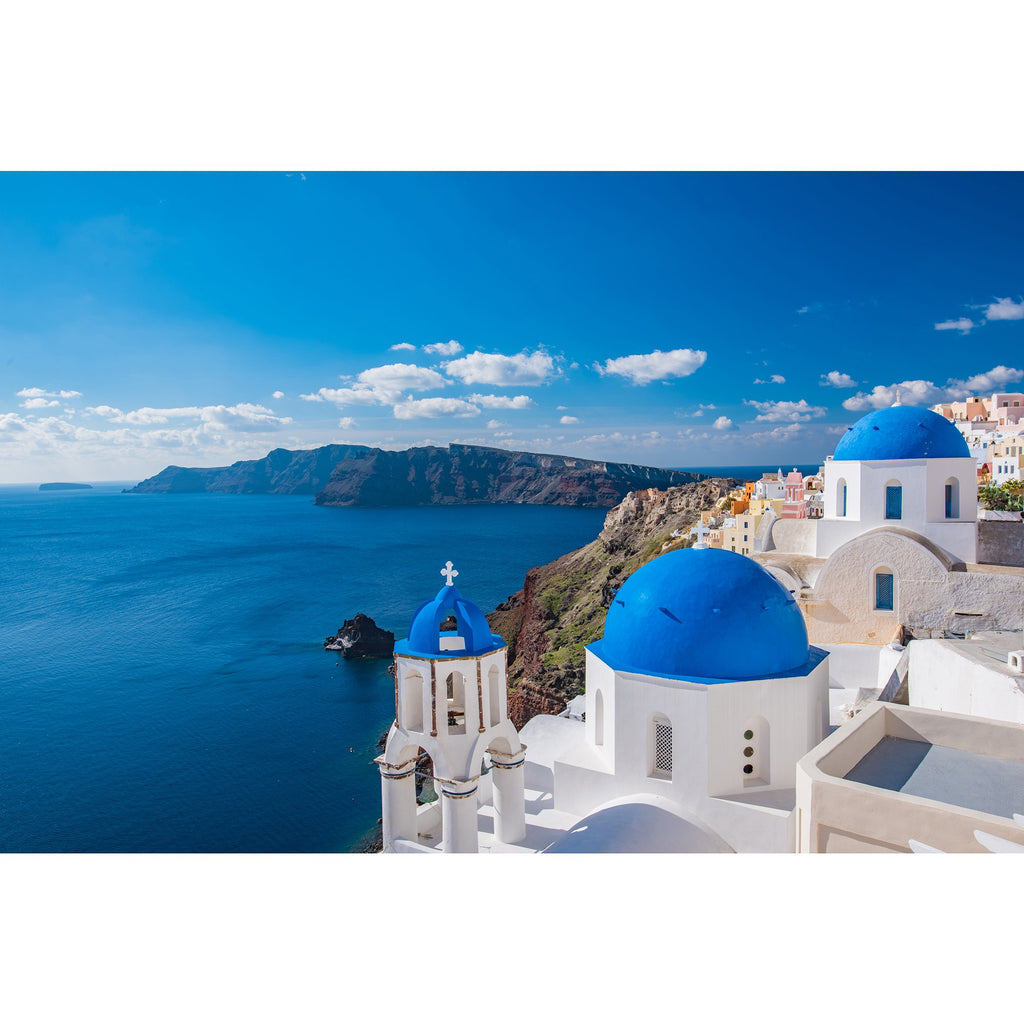 Über den Dächern von Santorini